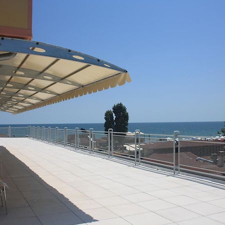 Hotel Largo 阳光海滩 外观 照片
